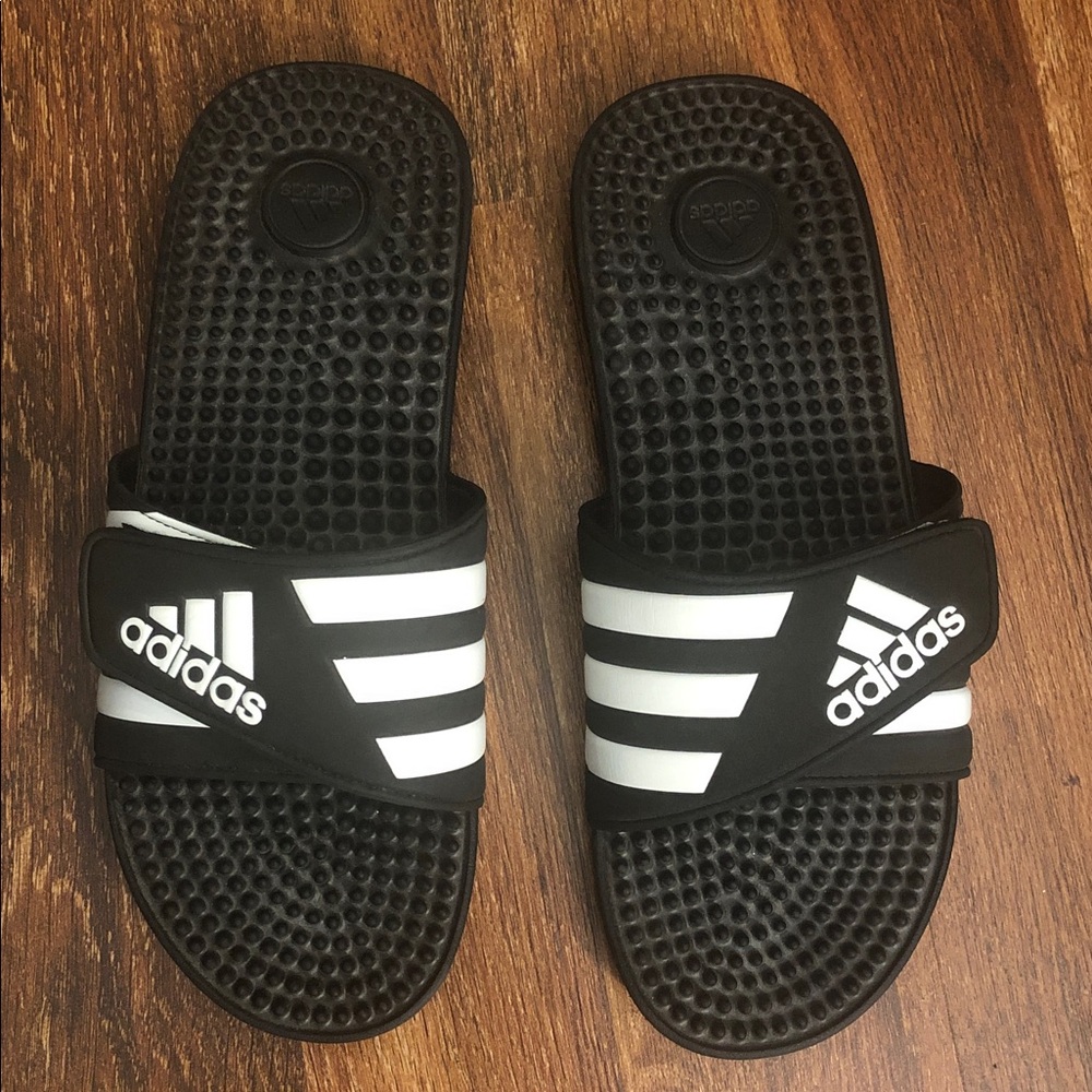 Adidas Adissage Slides Mens Size 11 Wmn 12 Black/White Sandals Massage Footbed